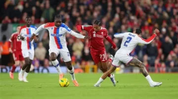 اللقاء المنتظر: قنوات نقل ليفربول ضد بارنسلي في الدوري الإنجليزي بالترددات